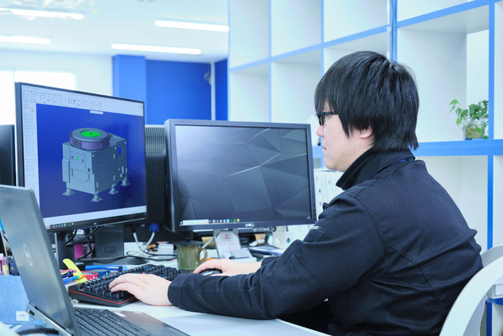 北川グレステックに入社した<br />
理由を教えてください お客さんの要望に沿って、機械を設計・制作する（決まった機械を作らない）ところ